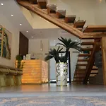 Ebbi *