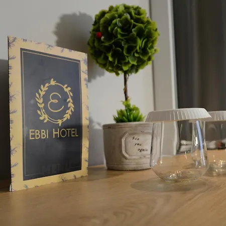 호텔 Ebbi *