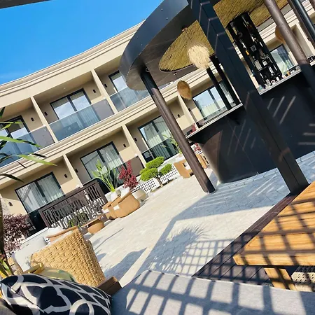 Ebbi Hotel