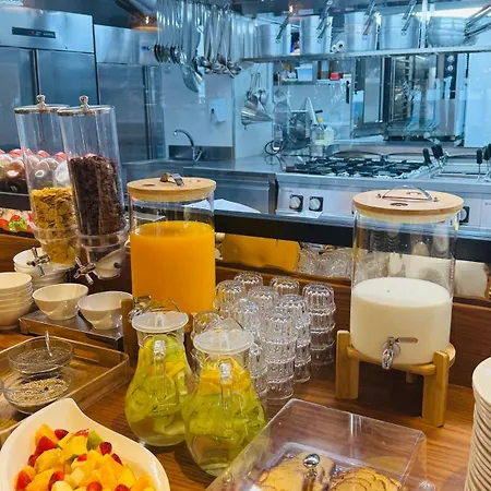 Hotel Ebbi Dhermi