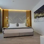 Hotel Ebbi *