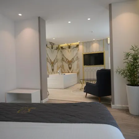 Ebbi Hotel *