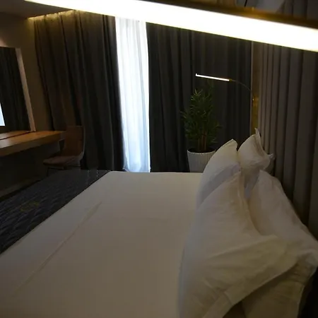 Hotel Ebbi Dhermi