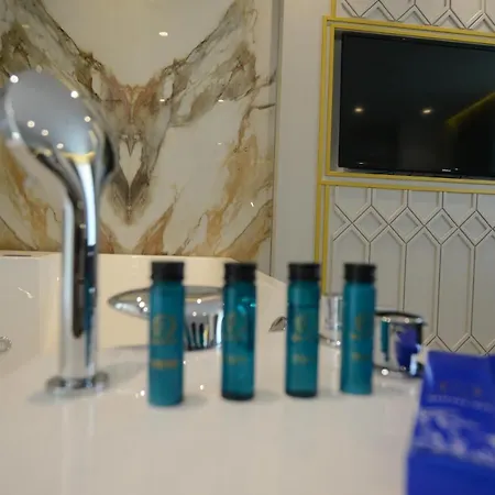 Hotel Ebbi Dhermi