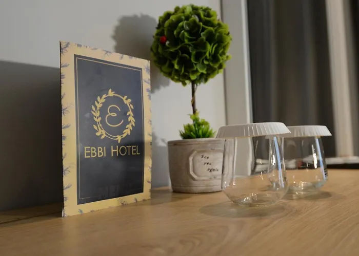Hotel Ebbi *
